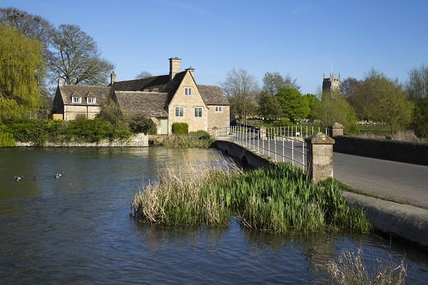 Waiten Hill Farm Cottages on the River Coln Fairford Cotswolds Gloucestershire England United K